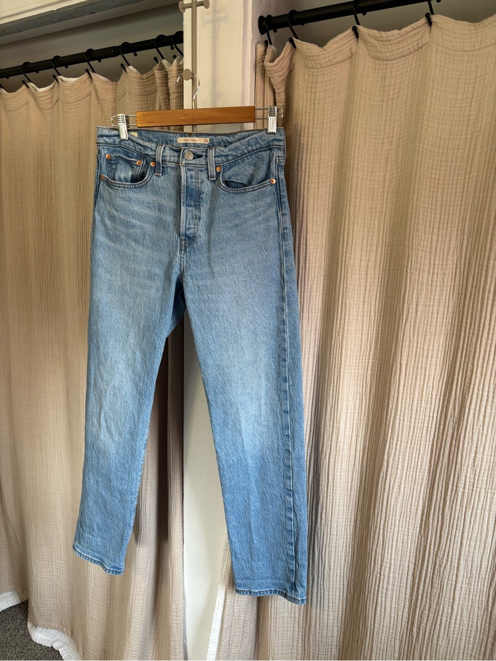 Levi’s Wedgie Straight Jeans- 28 - Picture 2 of 8